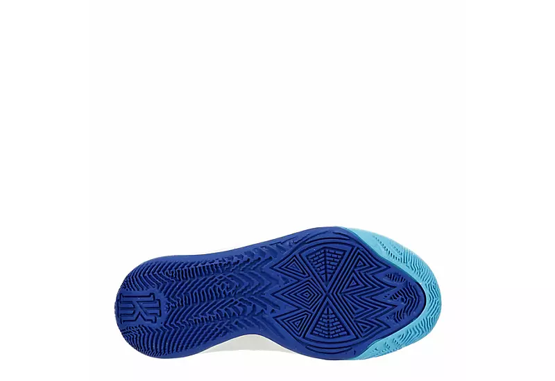 Nike Boys Kyrie Flytrap Vi Basketball Shoe - Gold 7 Nike Boys Kyrie Flytrap Vi Basketball Shoe - Gold - Image 7